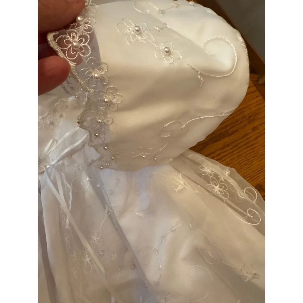 NWT Small World Christening Gown Baby 0-3 Mos White Embroidered Lace Bonnet Set